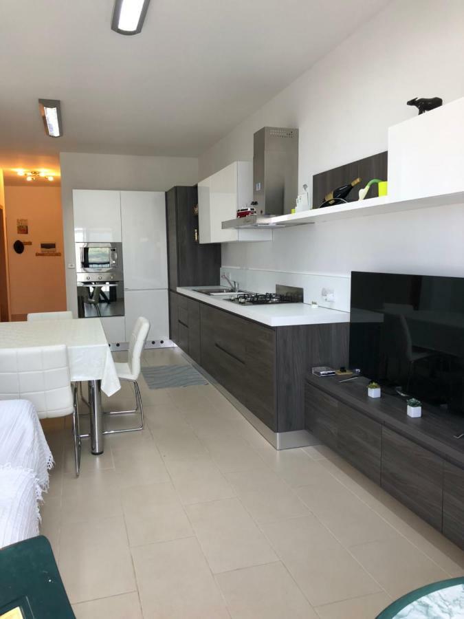Modern Apartment With Sea View Mellieha Exterior photo